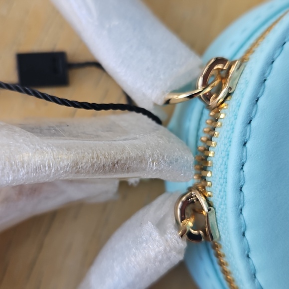 Marc Jacobs Light Blue Round Coin Pouch - Picture 11 of 13